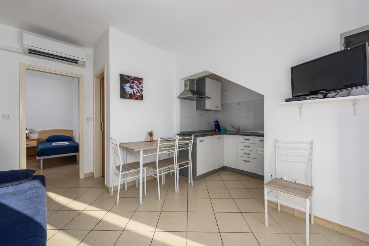 Lucrezia House With Apartments Lovrečica المظهر الخارجي الصورة